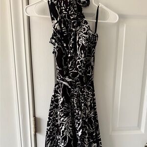 The Limited Elegant Black and White Halter Top Patterned Dress ( Size 4)